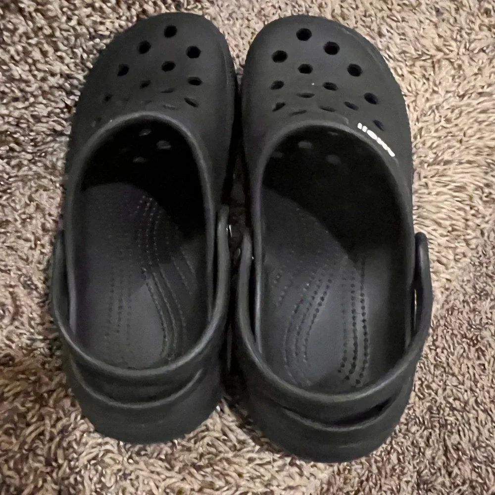 NEW Amoji Kids Clogs Size 7 Black Garden Shoes Slip On Crocs Style EU 23